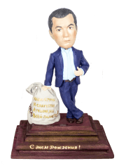 
Подарок-статуэтка по фото «Золотой босс»