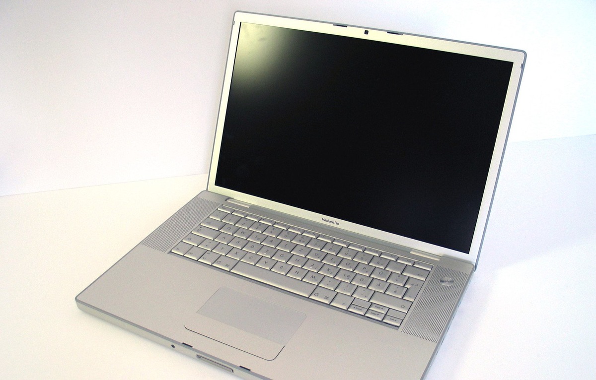 Источник: "Яндекс картинки". Macbook pro 2007 года