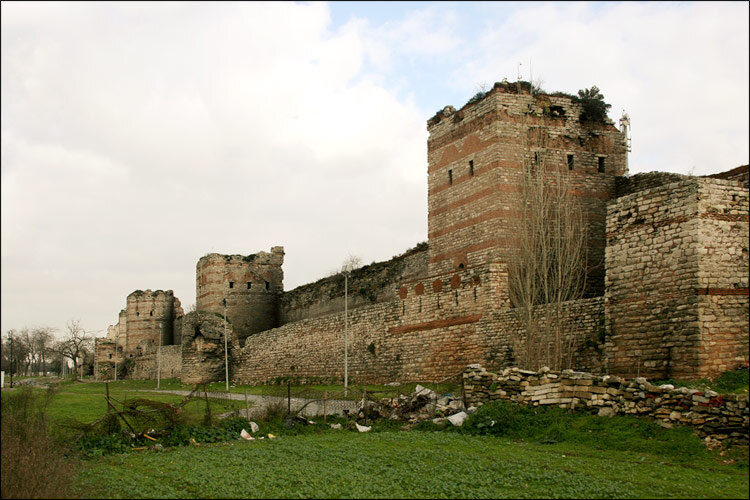 Стены Константинополя /  all-castles.com