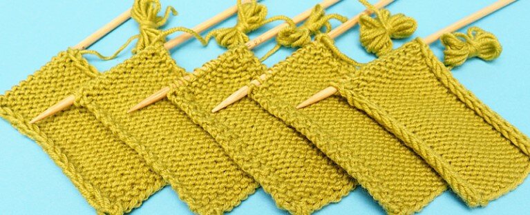 Разные способы вязания кромочной петли приводят к разному виду кромочного края