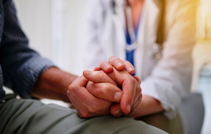 Обращаться за помощью