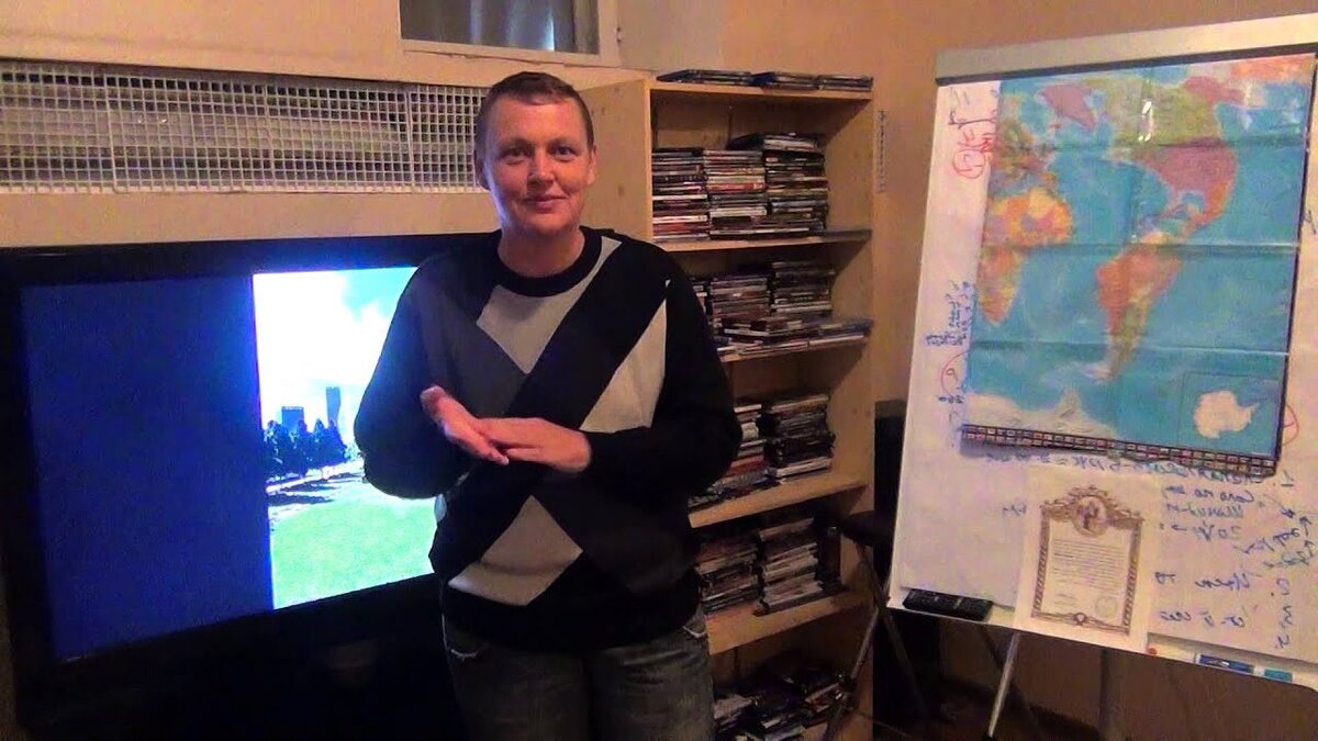 Александр не забывает поделиться своими впечатлениями