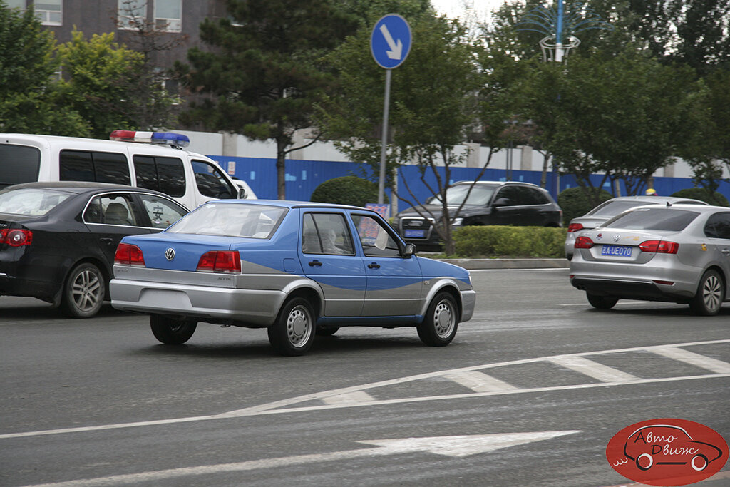 Автомобили на дорогах китая