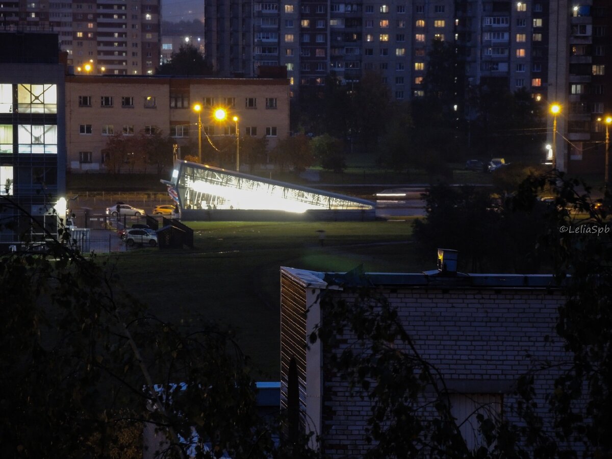 Фото из личного архива. А из нашего окна станция "Дунайская" видна.
