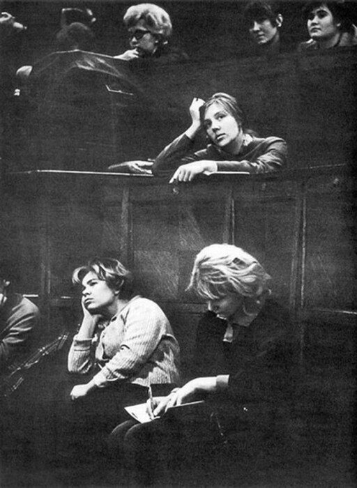 Веселые лекции в университете. А в голове одна мысль «когда уже домой?»