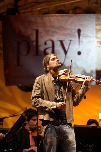 Фото взято здесь: https://www.michaelkneffel.de/kuenstler/g/garrettdavid/slides/kn12garr1.html