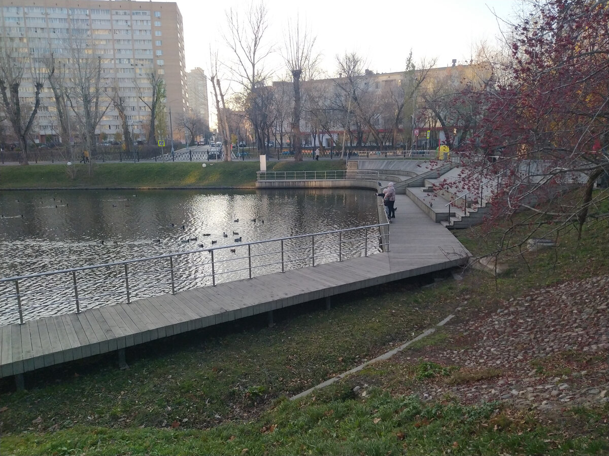 Парк "Красногвардейские пруды"