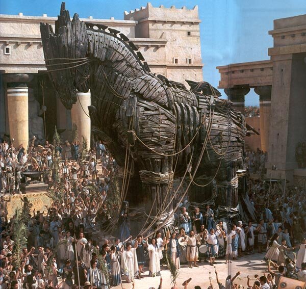 1 апреля. Троянский конь производства объединения "Башмебель"