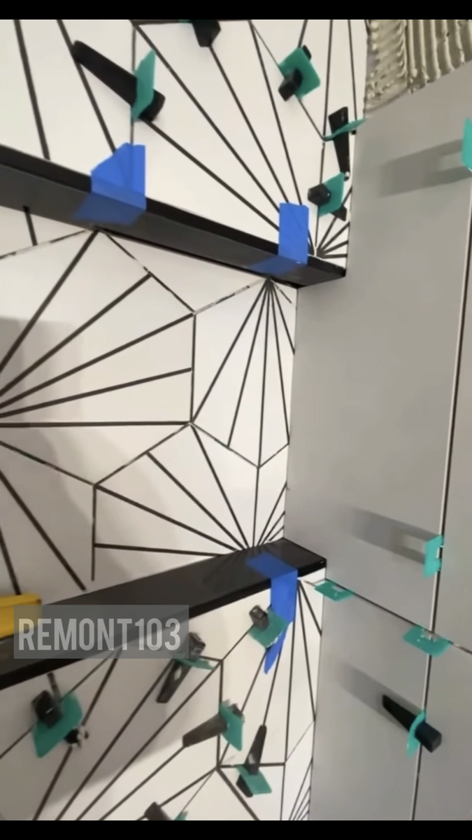 Укладка плитки с помощью СВП