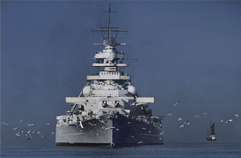 Один из легендарнейших кораблей — линкор Бисмарк.
