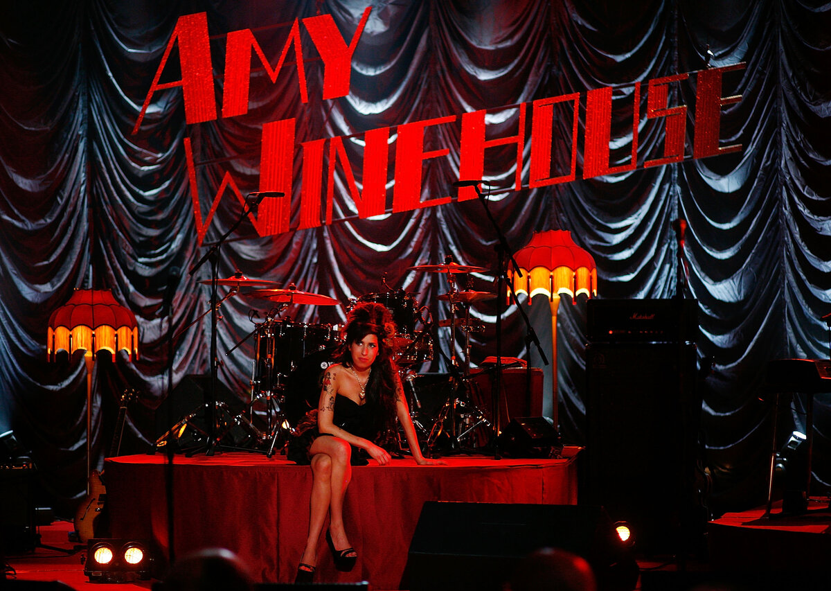    Эми Уайнхаус на премии «Грэмми» в 2008 годуGettyImages