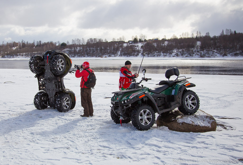 Сортавала снегоходы. Кататься на снегоходах. Категория а 1 снегоход. Снегоход немецкий. Категория прав на квадроцикл 600 кубов.