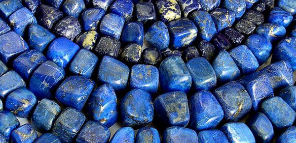 Драгоценные камни синего цвета — Гид по украшениям MIUZ