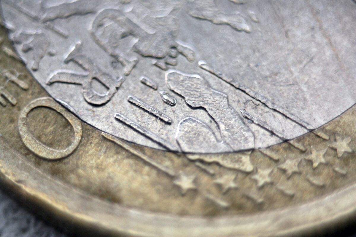 Монета в 1 евро 