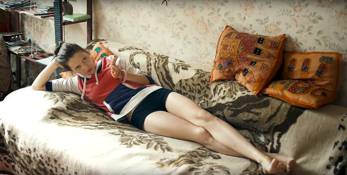 Юля Хлынина в фильме "Всё и сразу"