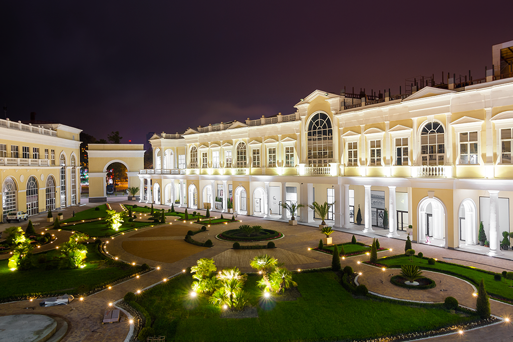 Гранд фото. Торговый центр Гранд Марина Сочи. Гранд Марина Сочи торговая галерея. Гранд Марина Сочи внутри. Гранд Марина Сочи ресторан.