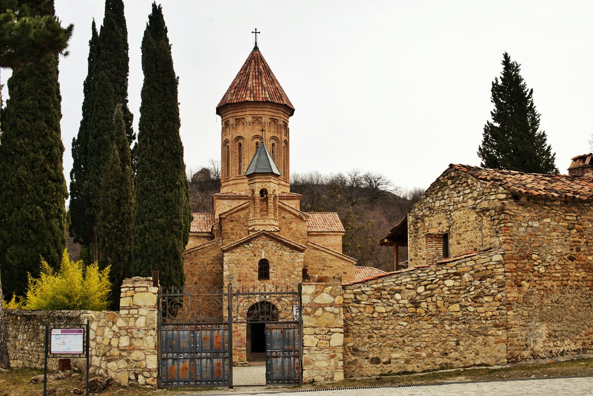 Вход на территорию монастыря