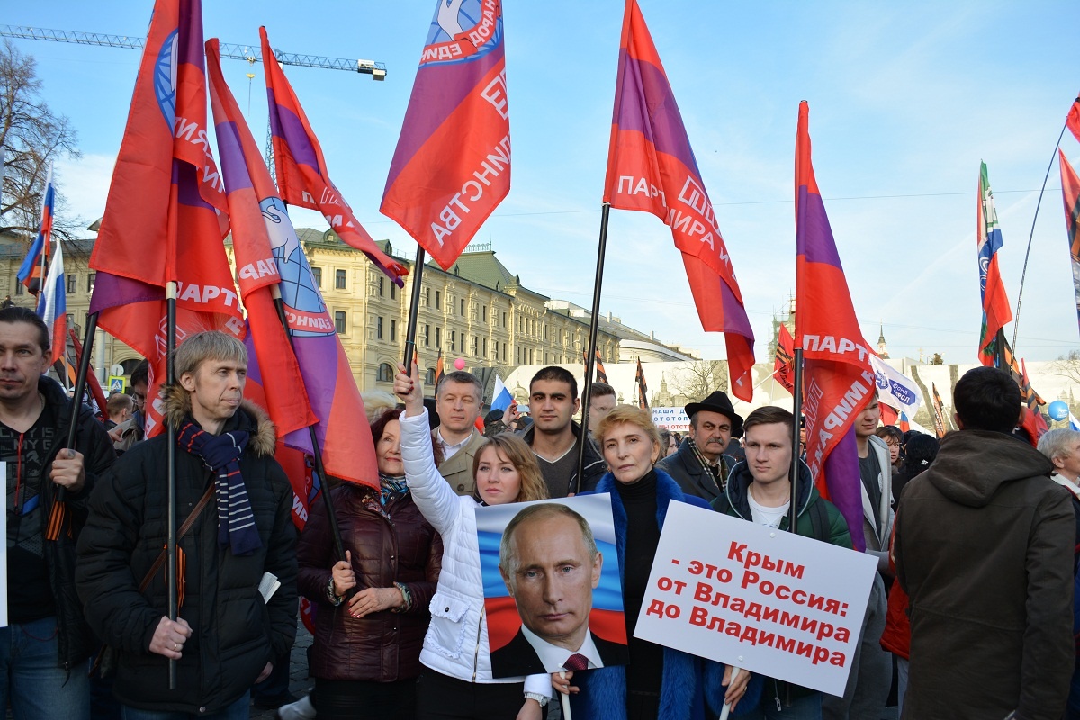 Один из кандидатов в Президенты Украины - Владимир Зеленский рассказал, когда и каким образом он хочет вернуть Крым в состав Украины.