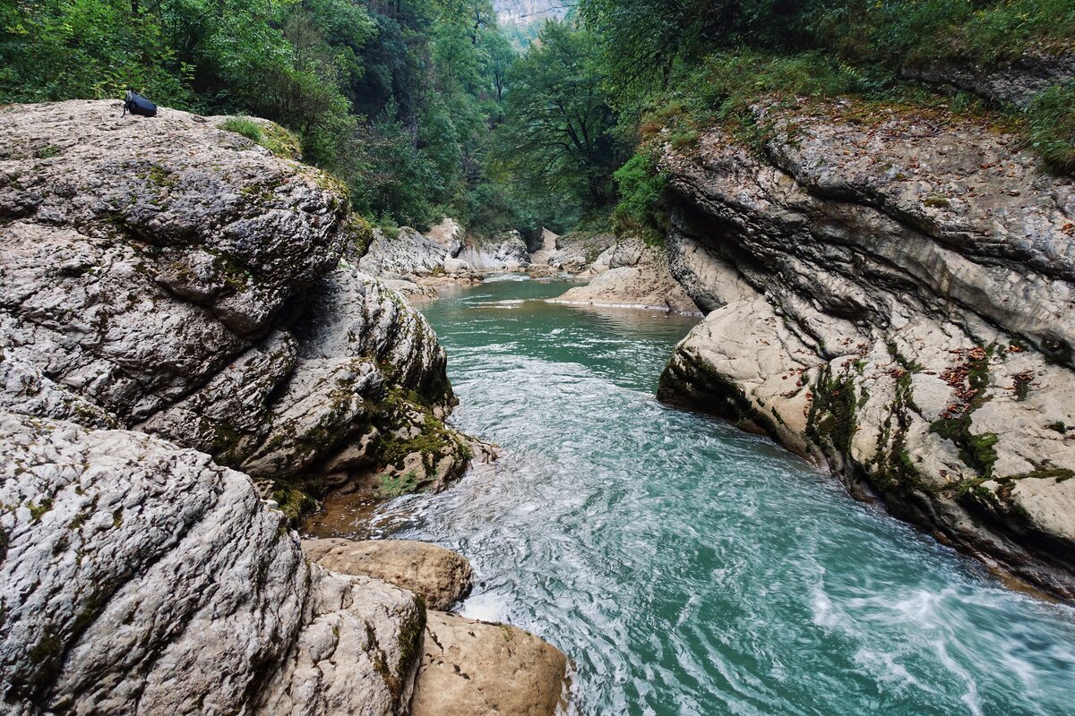 Гуамское ущелье весной фото