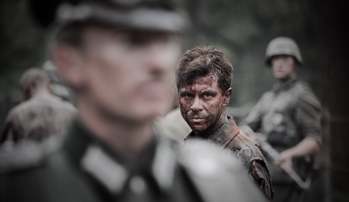 Е. Фомин в исполнении актера П. Деревянко. Фильм "Брестская крепость". Источник: https://linagor.files.wordpress.com/2016/01/m_jjiilfvtg.jpg?w=720