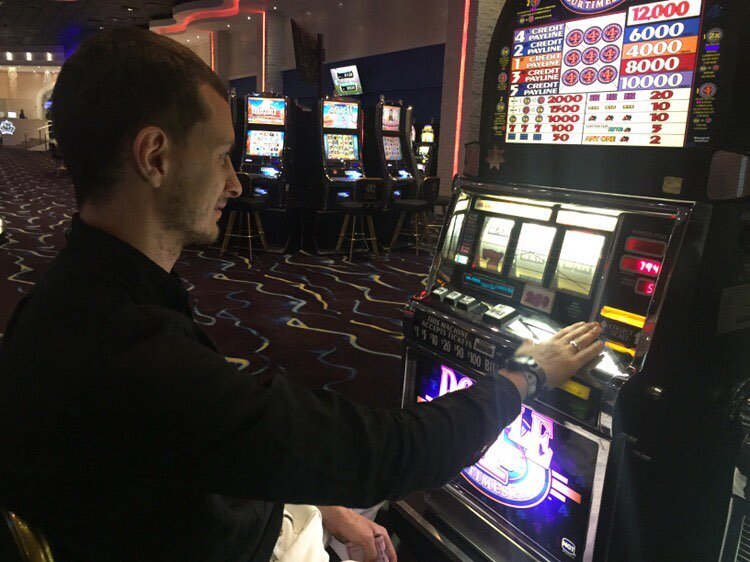 Как я уже писал в описании это самый хитрый ход, хотелось понять сколько людей в этом мире все ещё верят, в халяву или просто хотят зайти получить информацию прийти и обмануть систему, которая сама создана чтобы обмануть и увы не профанами фантазерами. 