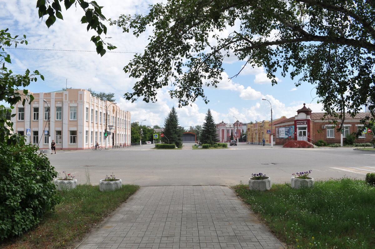 в центре города
