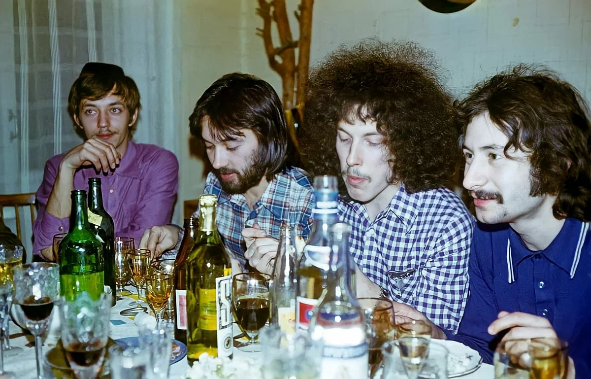 Борзов, Кавагое, Макаревич, Маргулис. Ю.Борзов в молодости выглядел как герой из русских сказок). а Маргулис, уверена,очень добрый человек.