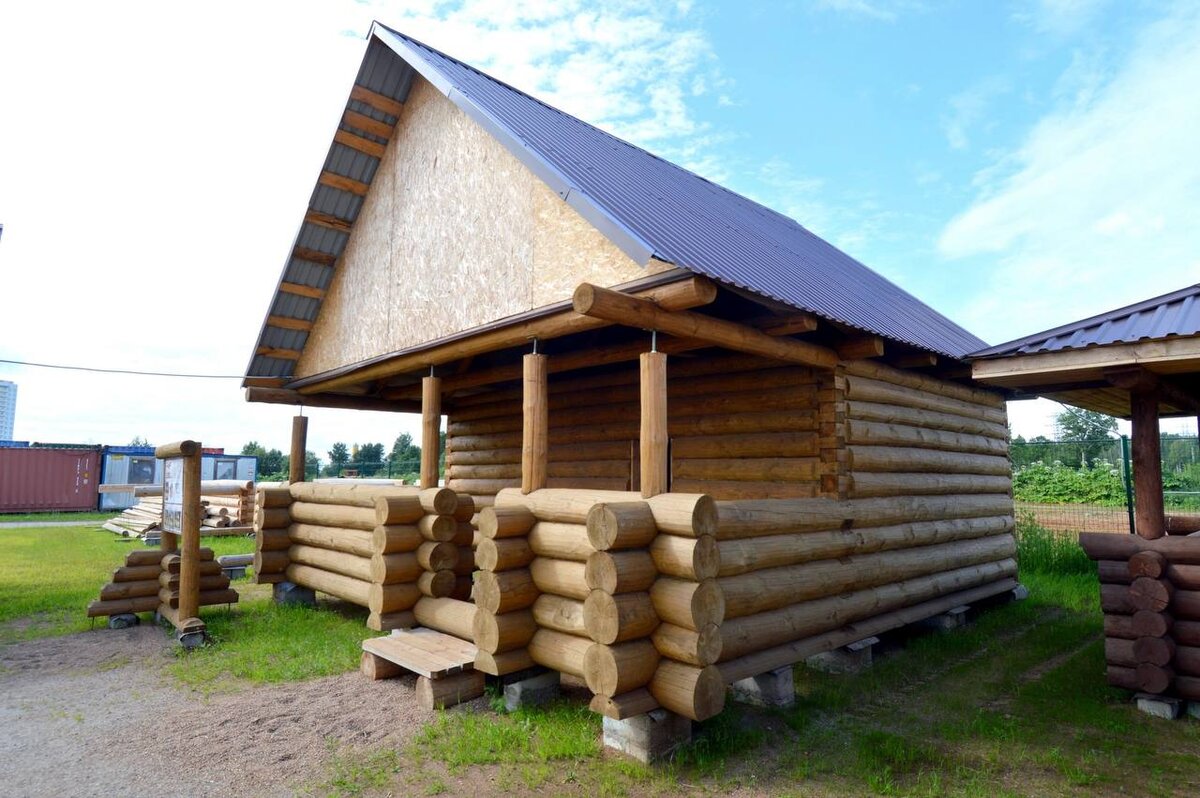 Сруб бани 3х4 с террасой 2 метра