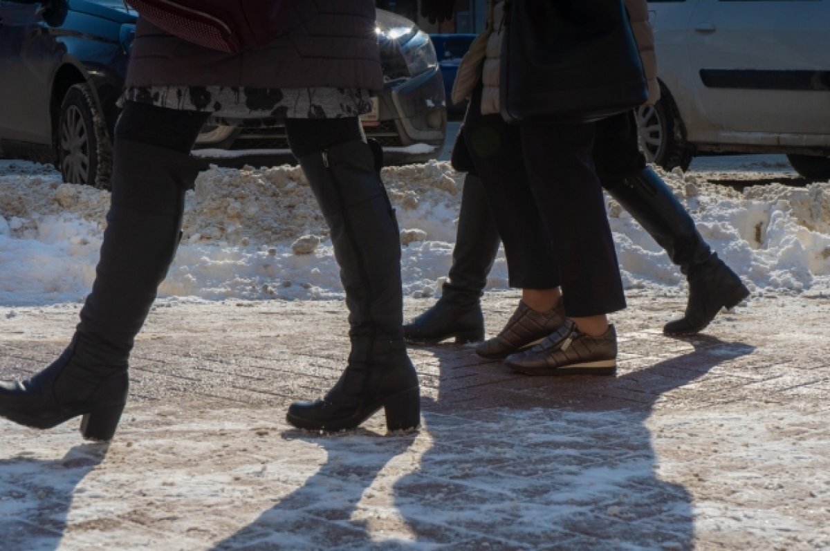    В Казани закупают противогололедную смесь.