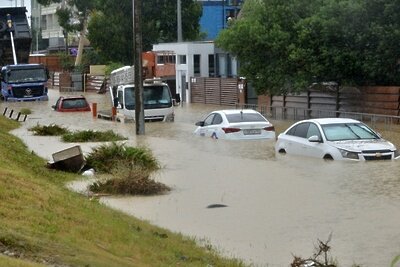    Автомобили на затопленной после сильного ливня ©Игорь Онучин РИА Новости