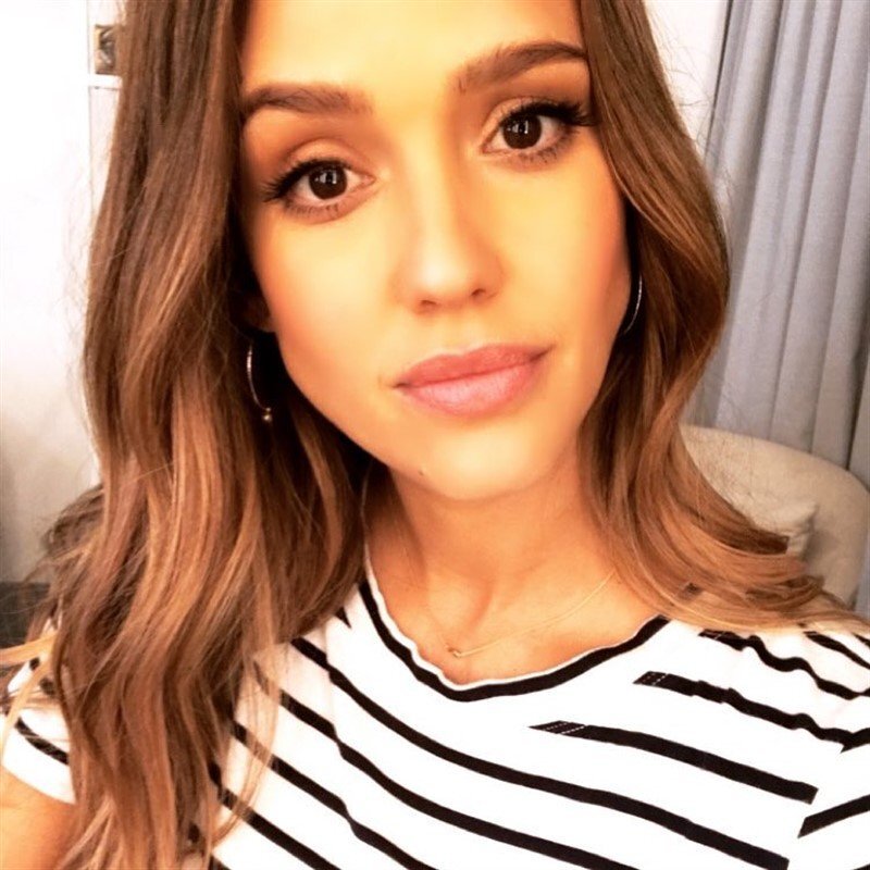 instagram.com/jessicaalba/