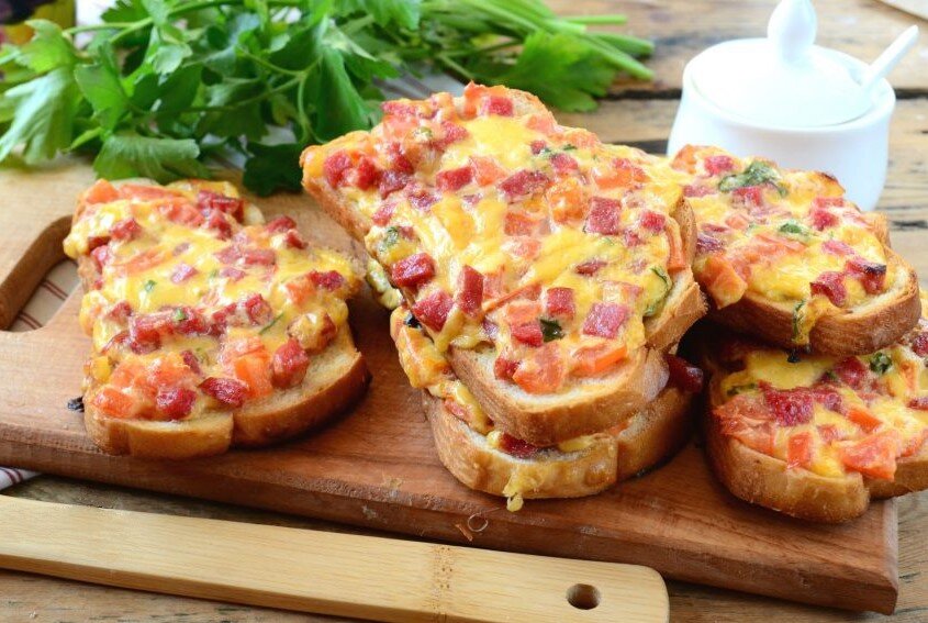 Горячие бутерброды в духовке – быстро и вкусно