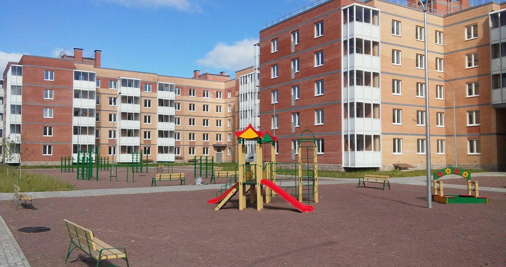 Девушка брата: Мы свою квартиру сдаём. Будем жить здесь и точка!