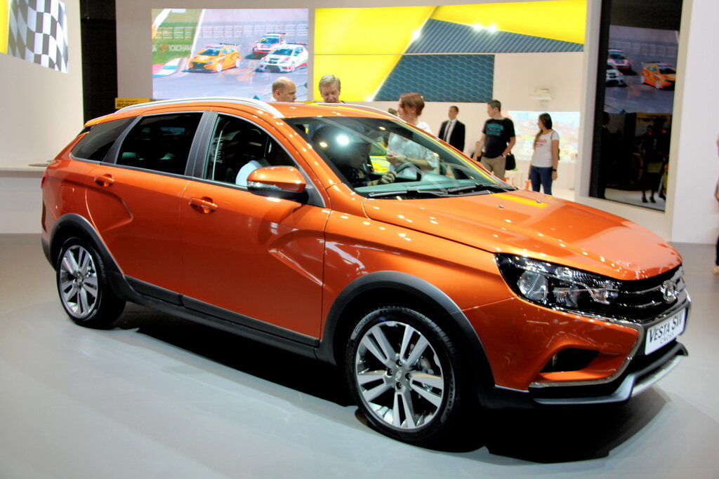 Lada c Cross 2015