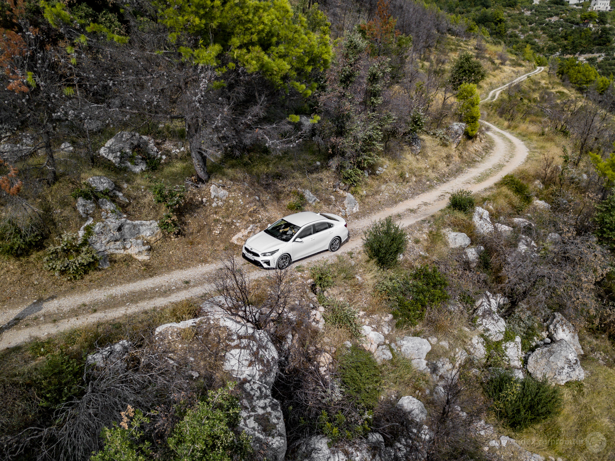 Kia Cerato конечно не автомобиль на котором стоит ездить по подобным направлениям, но другого авто у нас не было. 