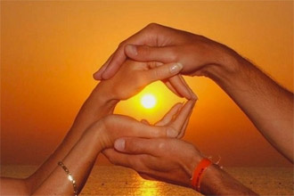 В этом году Московский международный фестиваль «Круг света» пройдет на пяти открытых площадках, среди которых значится и Гребной канал в Крылатском. Именно здесь, согласно программе мероприятия, состоится открытие и закрытие фестиваля. По словам организаторов, масштаб световых и пиротехнических представлений будет настолько впечатляющим, что позволит фестивалю «Круг света» войти в книгу рекордов Гиннеса.