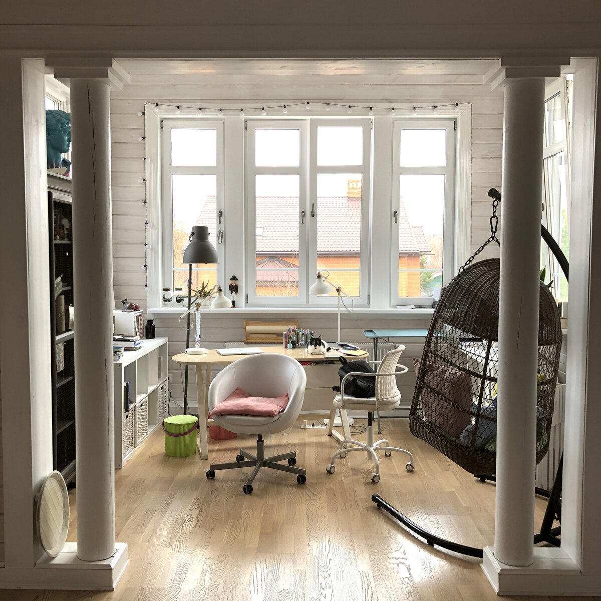 Кабинет. Котика заметили? 