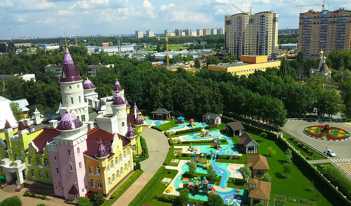 Совхоз имени Ленина. На переднем плане - детский сад (фото в свободном доступе).