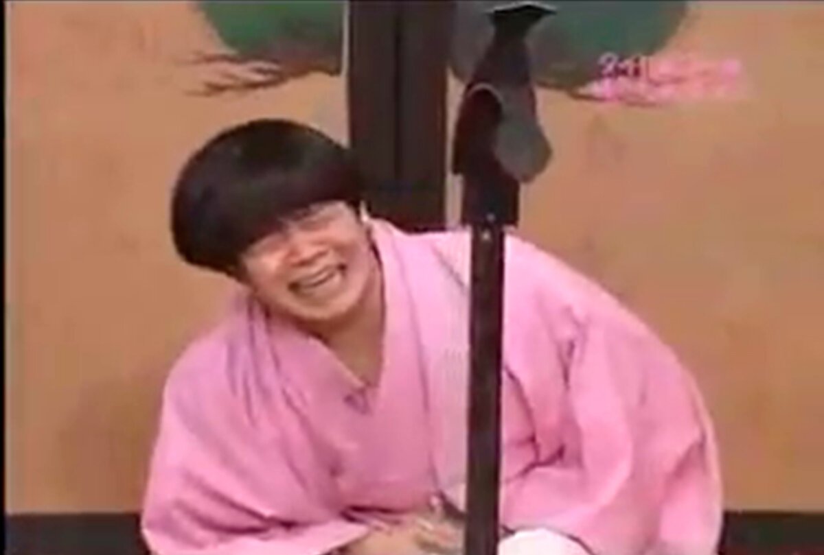 корейские девушки. новогодние девушки. кореянки в новогоднем наряде. новогодние корейские девушки. китайские боевики 2021.