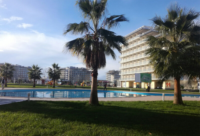 на фото как раз тот момент когда вышло солнце