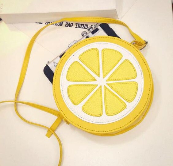 10 способов добавить цвет в зимний образ