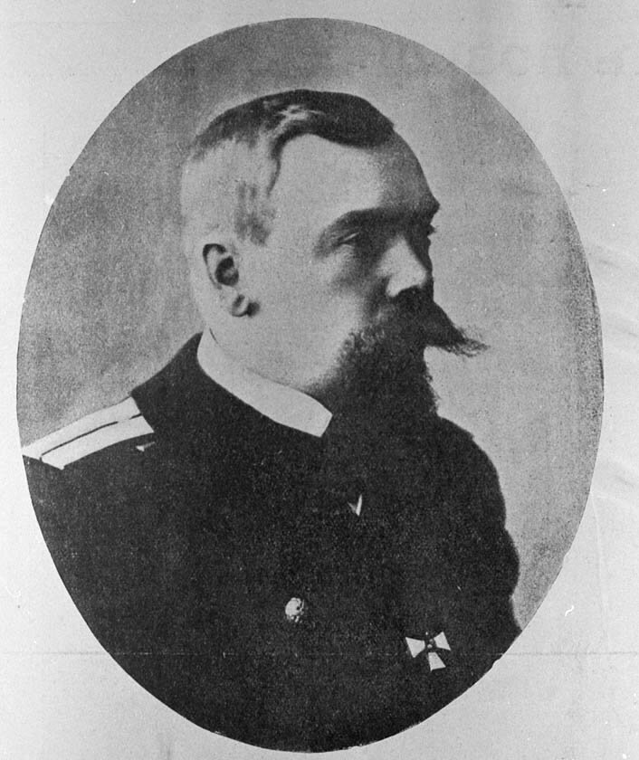 Адриан Иванович Непенин (1857–1917), вице-адмирал. Снят в форме старшего лейтенанта