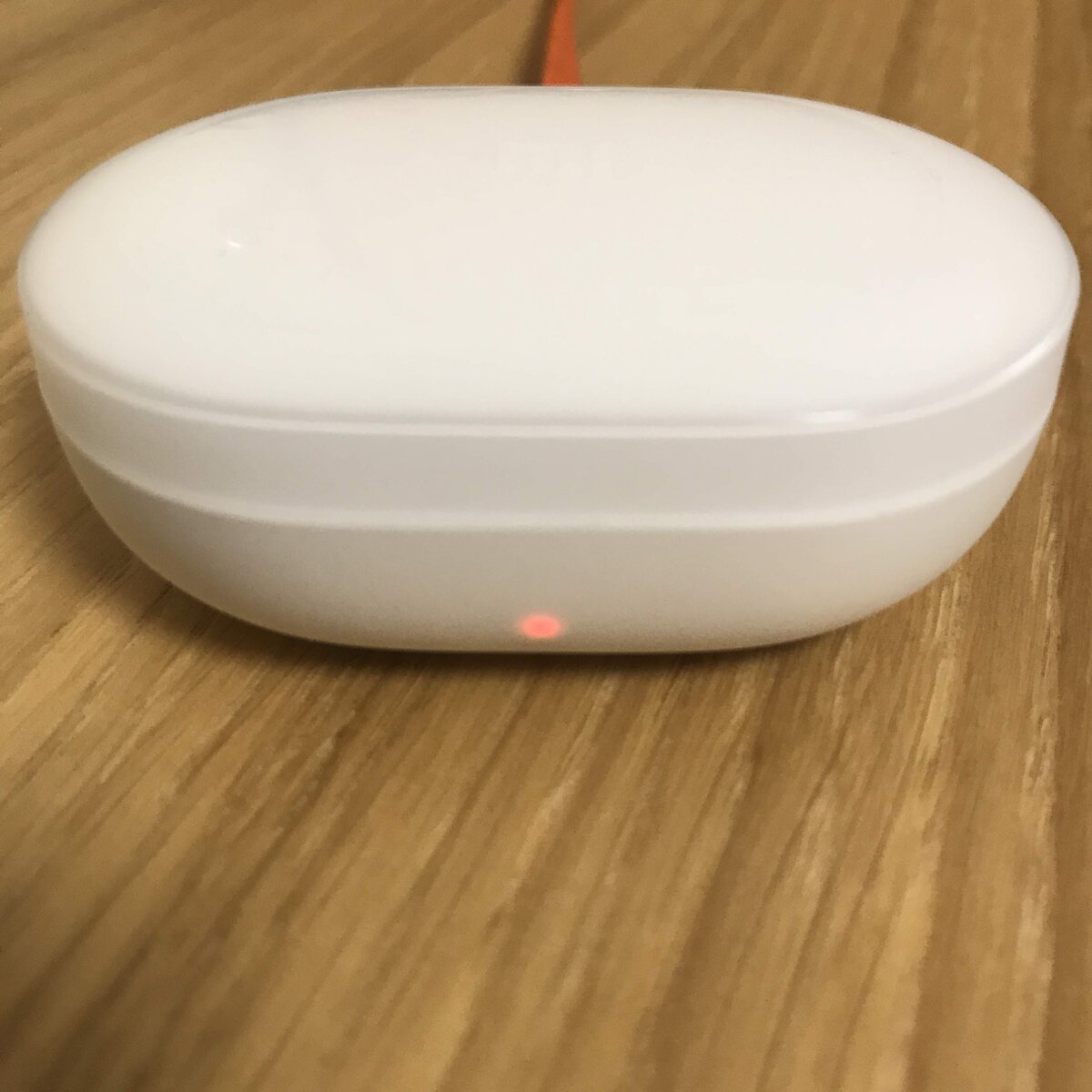 Проблема сяоми. Xiaomi airdots 2. Redmi airdots 2 с индикатор заряда. Airdots 2 Xiaomi индикатор. Redmi airdots 2 индикатор зарядки.