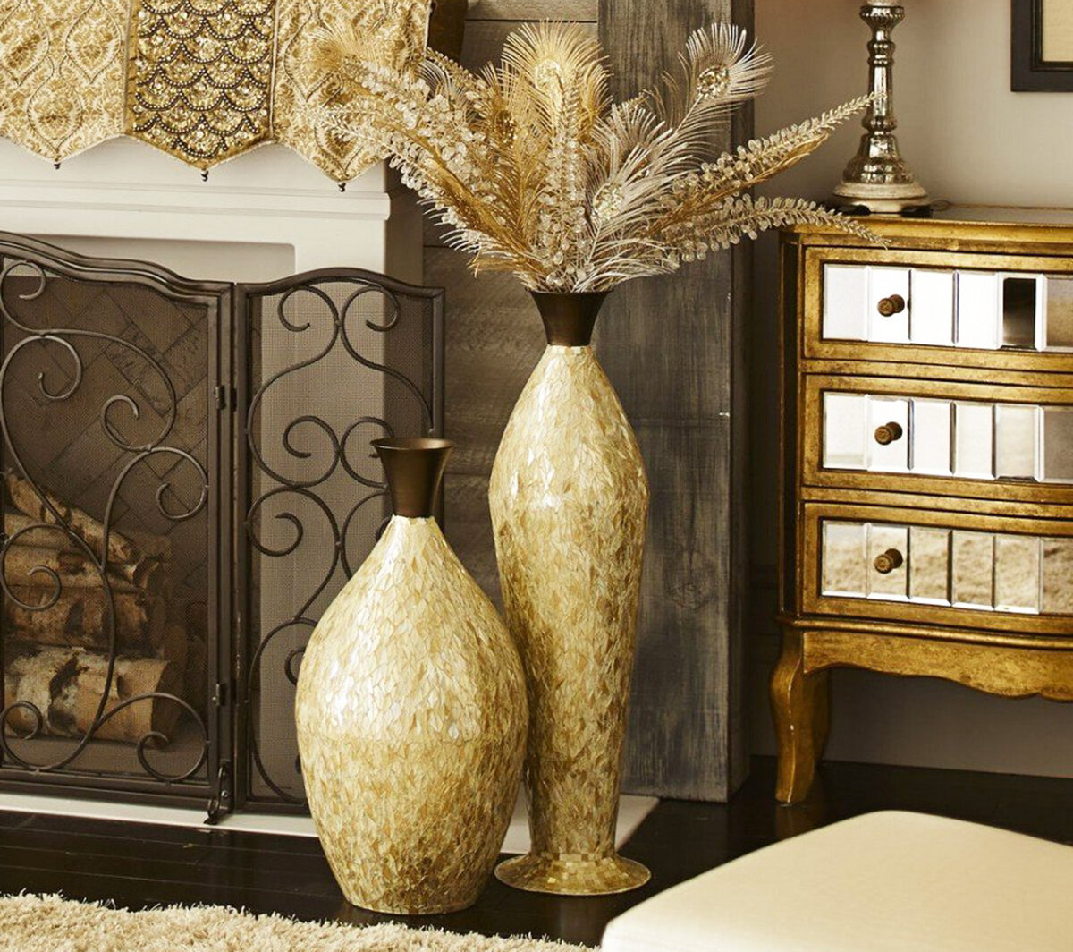 Необычные предметы интерьера. Предметы декора для гостиной. Элементы декора в интерьере. Декоративное изделие в современных интерьерах. Декоративное изделие в современных интерьерах.