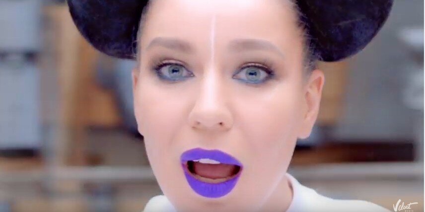 Кадр видеоклипа