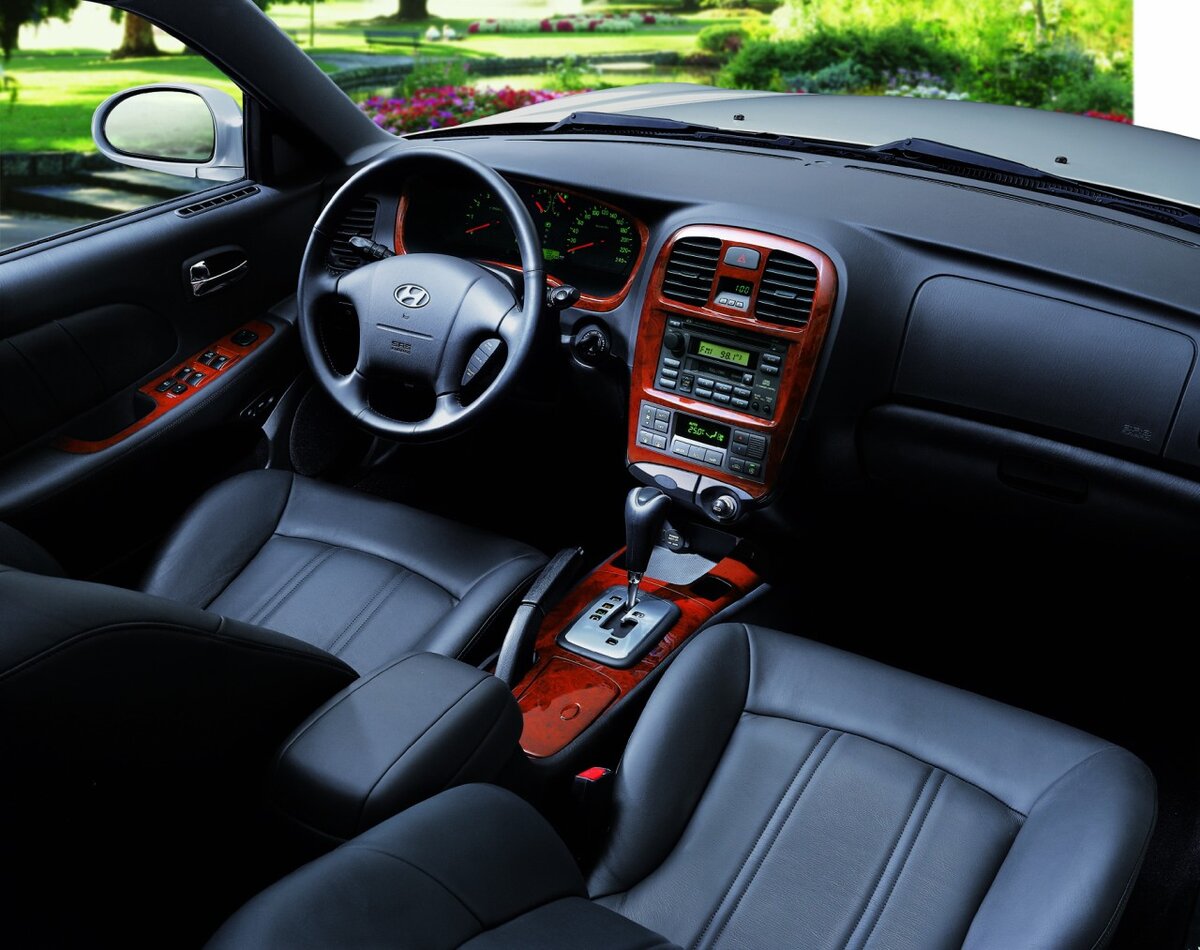 Источник фото: http://auto.weare1.info/avtomobil-za-500-tyisyach-rubley-hyundai-sonata-i-kia-cerato/