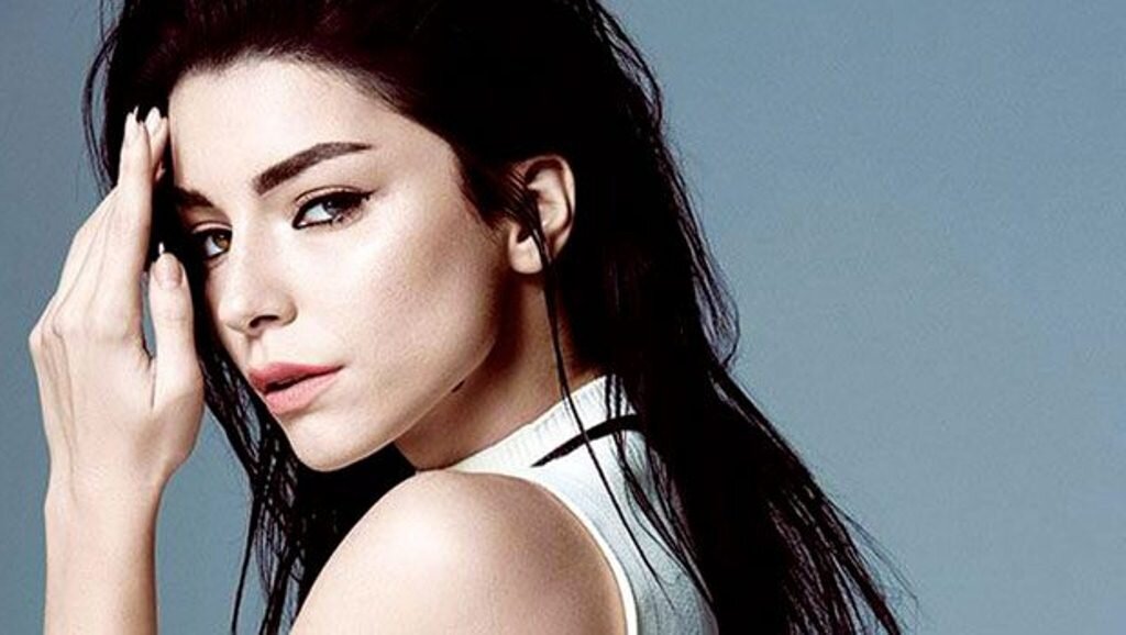 Мерве Болугур (Merve Boluğur)