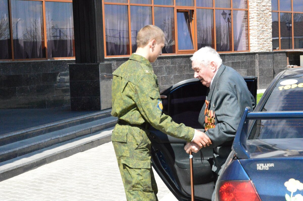 Фото с акции "Подвези ветерана". Калуга, 2016 год.