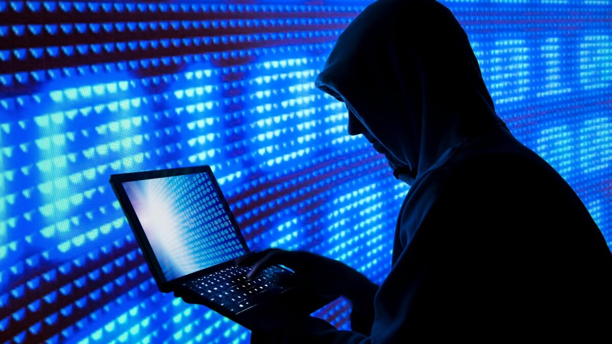 В сети был найден новый вид мошенничества: преступники звонят случайным людям, последние пытаются определить номер с помощью интернета и попадают на страницу, где якобы находится $26 000 в цифровой валюте. Для разблокировки средств нужно отправить на «кошелек» 0.01 BTC.
