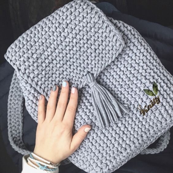 Светло-серый рюкзак